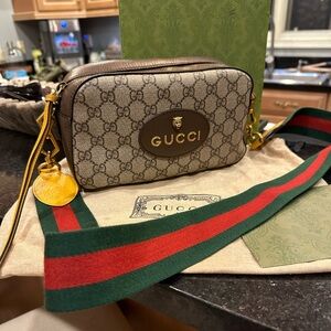 Authentic Gucci neo vintage messenger bag
